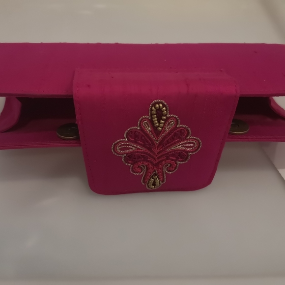 Silk Clutch - Picture 3 of 3